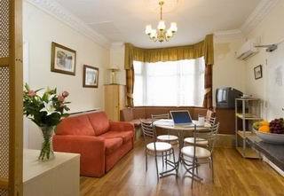 Welche sind die besten Hotels in der Nähe von Basildon Park? Reading Exterior foto