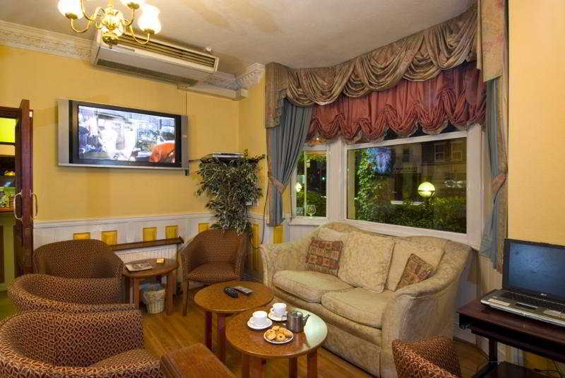 Welche sind die besten Hotels in der Nähe von Basildon Park? Reading Exterior foto