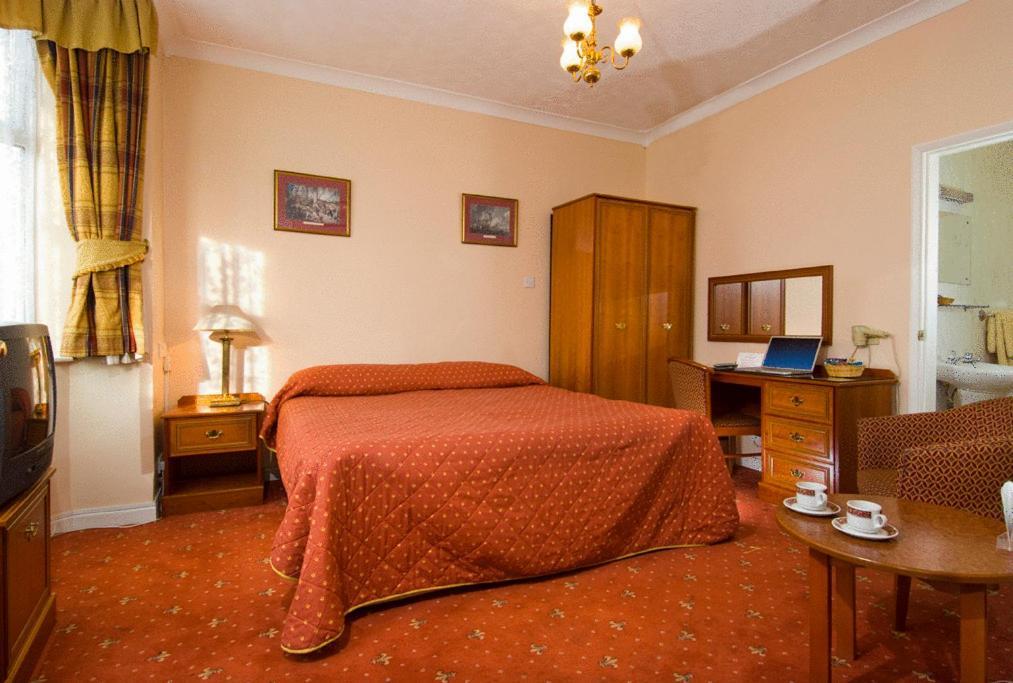 Welche sind die besten Hotels in der Nähe von Basildon Park? Reading Zimmer foto